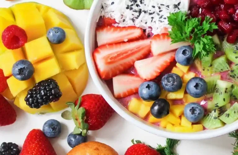 Frutas da Estação Frescas e Coloridas